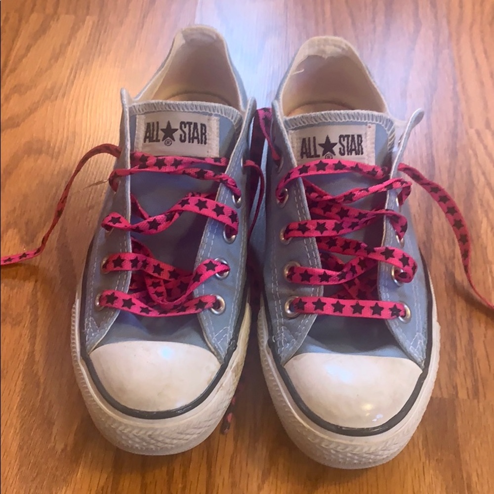 Lightly worn Converse sneakers size 8